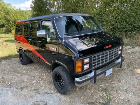 dodge van ram shorty B150 1984