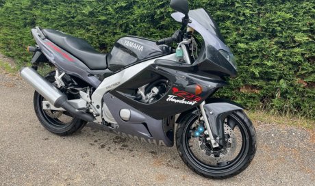 yamaha 600 YZF