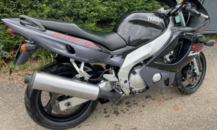 yamaha 600 YZF