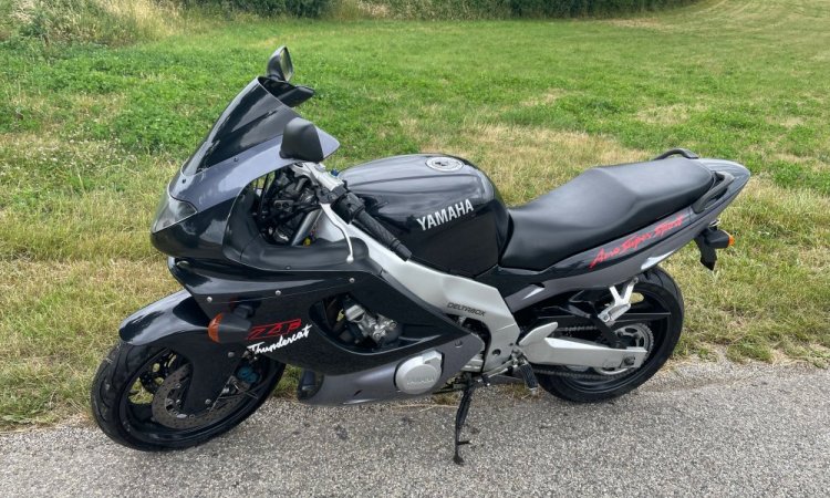 yamaha 600 YZF