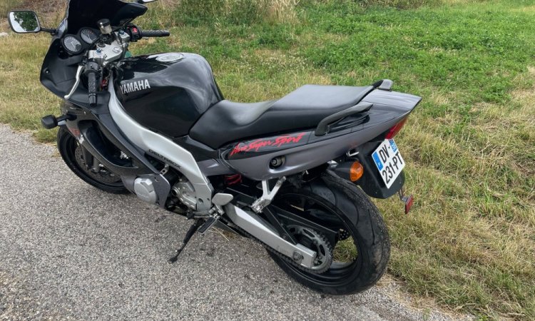 yamaha 600 YZF